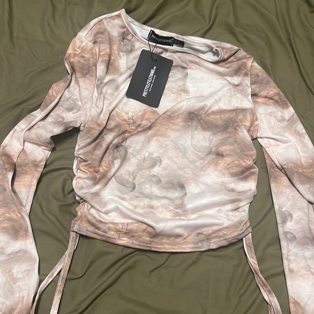 L ripped long sleeve